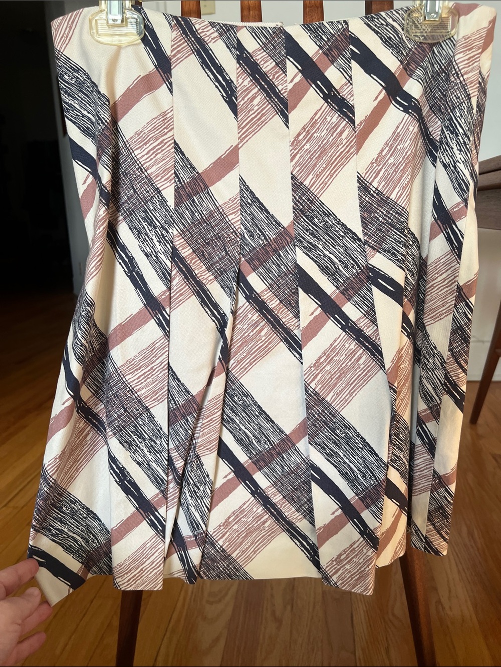 Club Monaco - Pleated Skirt size 4